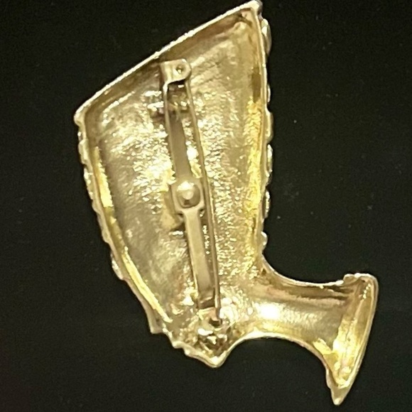 Vintage Egyptian Queen Nefertiti Bust  Brooch Pin - Picture 2 of 2
